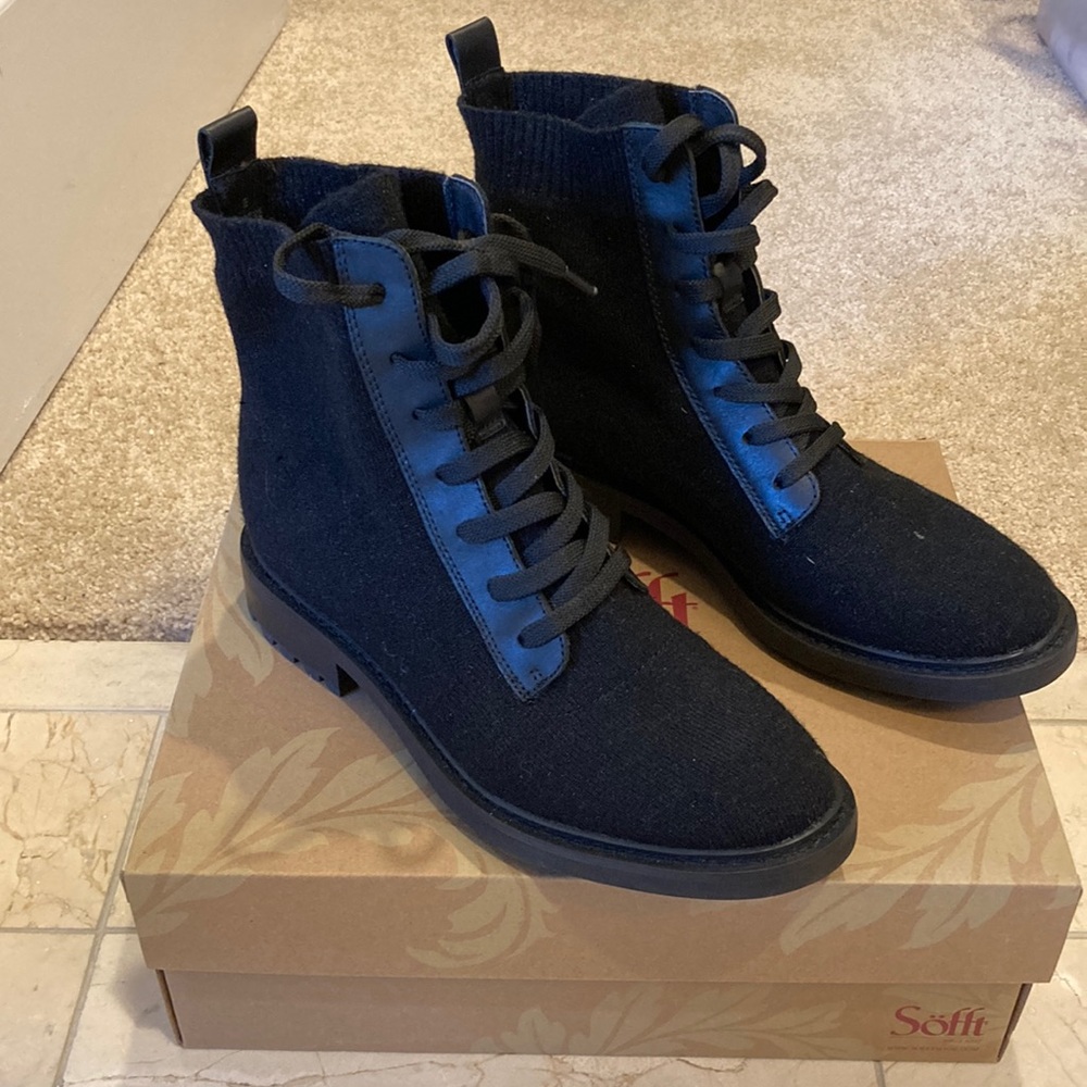 Sofft Brand Landee black boots size 8M
